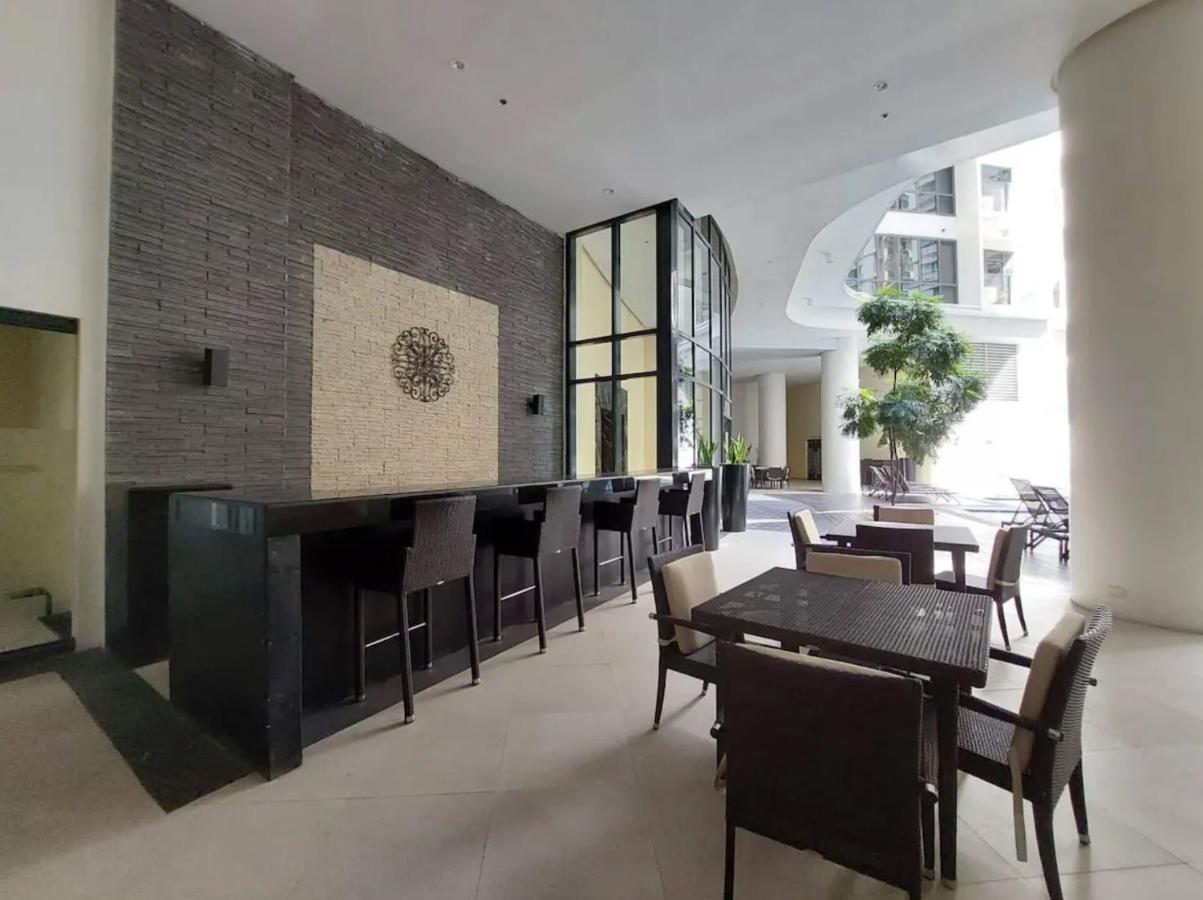 The Florence At Mckinley Hill Taguig Exteriör bild