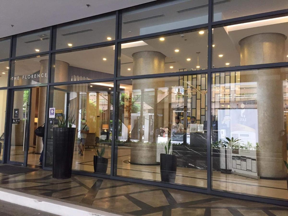 The Florence At Mckinley Hill Taguig Exteriör bild